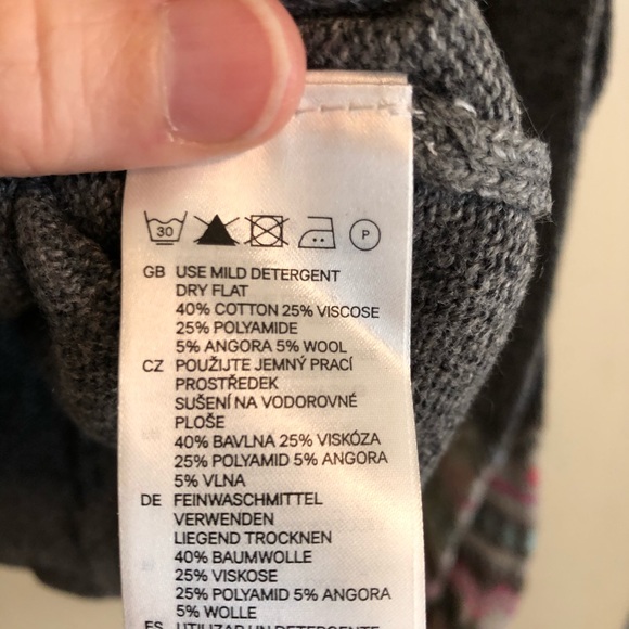 H&M Sweater Hoodie - Picture 5 of 6